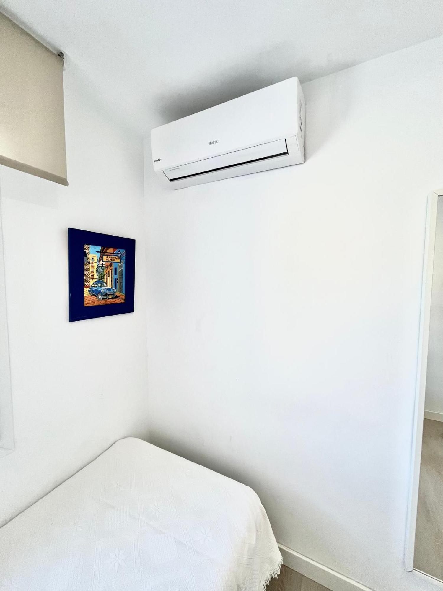 Apartamento De Playa Reformado Rincón de la Victoria Exteriör bild